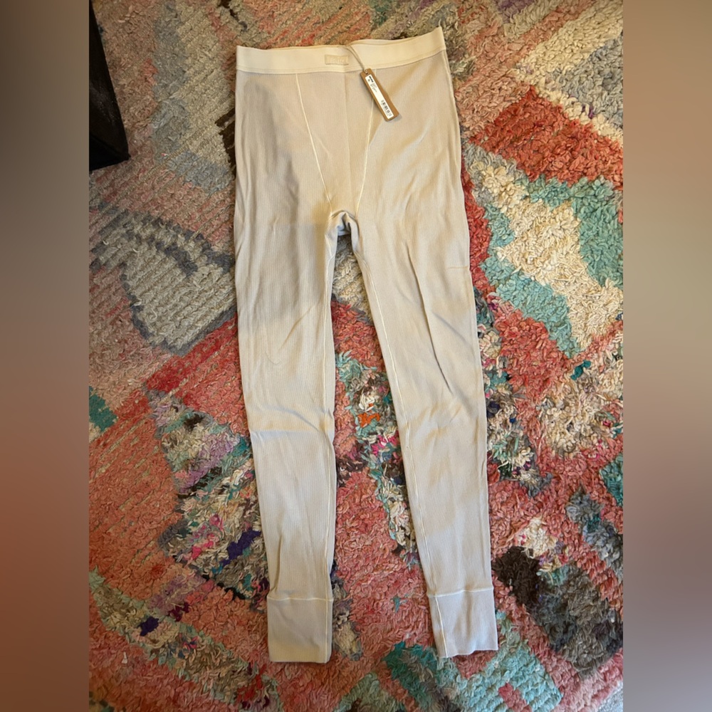 Skims leggings M - Picture 3 of 3
